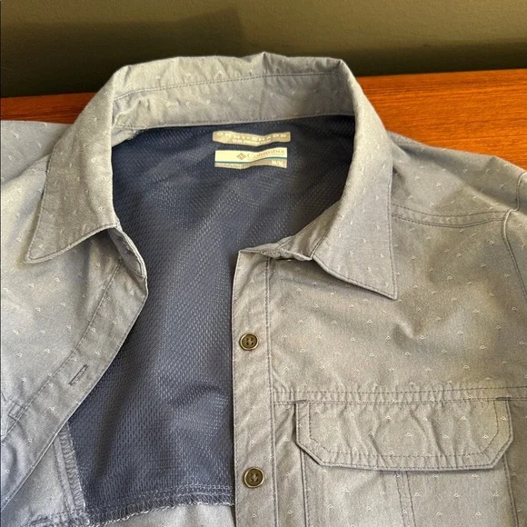 Columbia omni shade sun protection Light Blue Button-Up Shirt new !! - Picture 2 of 14